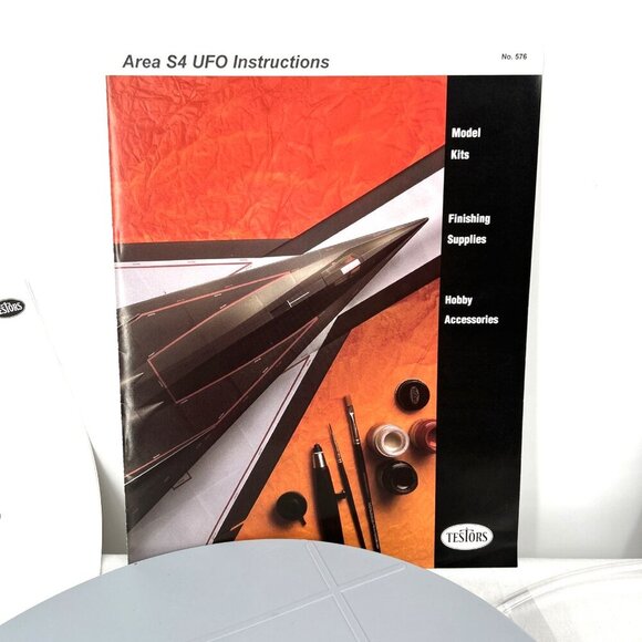 Testors Area S4 UFO Revealed! 1:48 Scale Model Kit 576 - Picture 12 of 16
